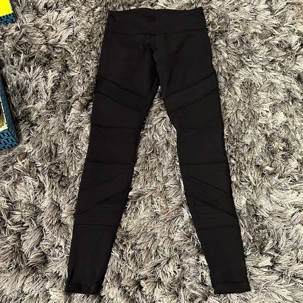 Lululemon black legging - Picture 1 of 3